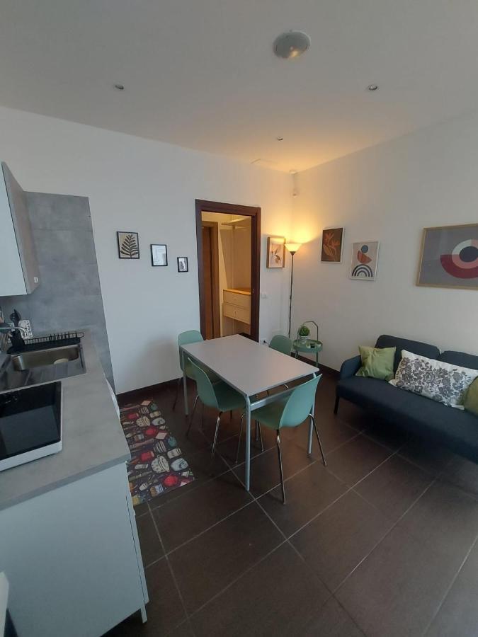 Crisa Apartment Парма Екстериор снимка